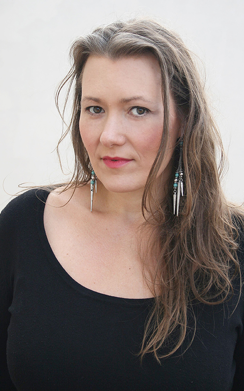 Carla-Filipcic-HolmCDR_500x800 - Èlia Tell